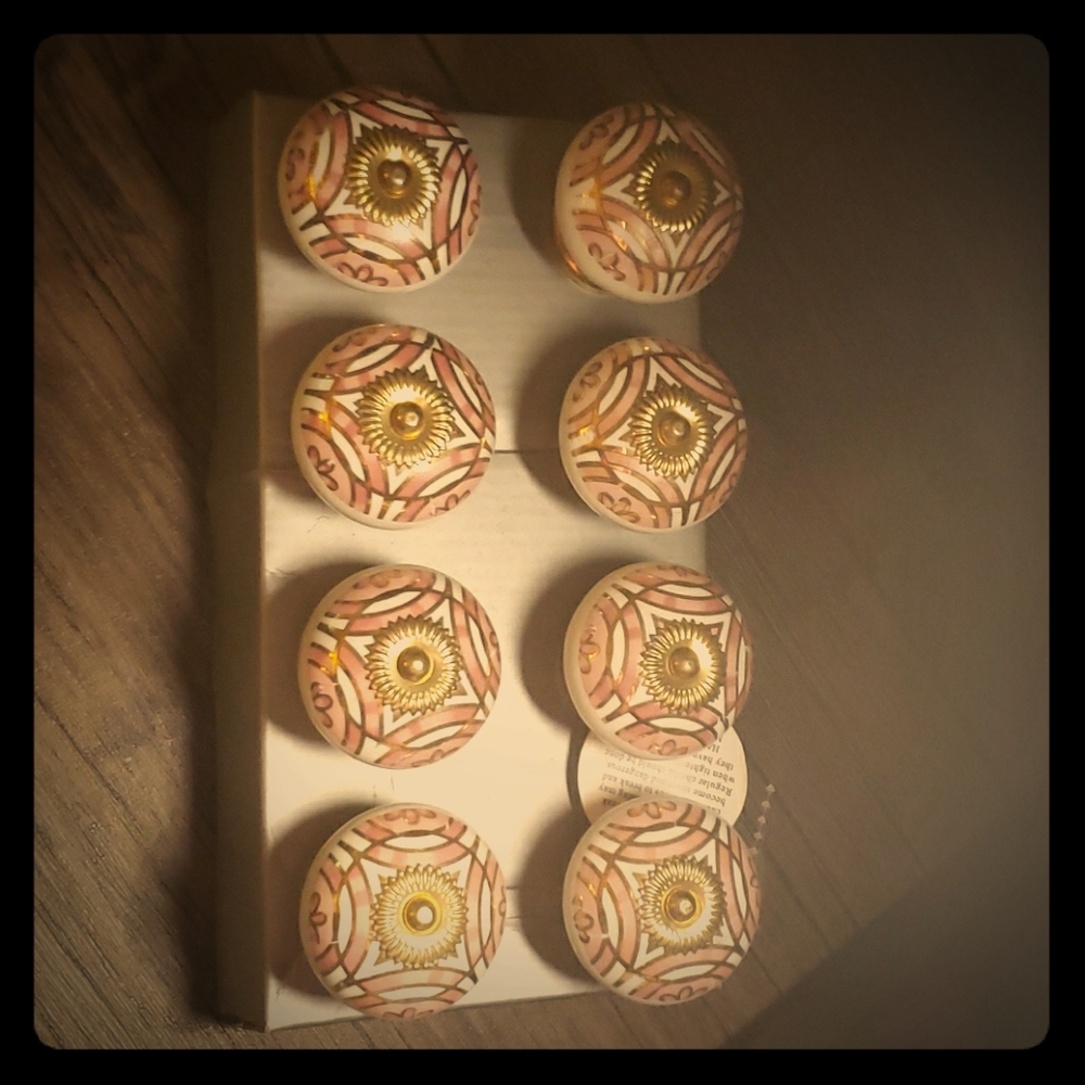 Beautiful ceramic knobs